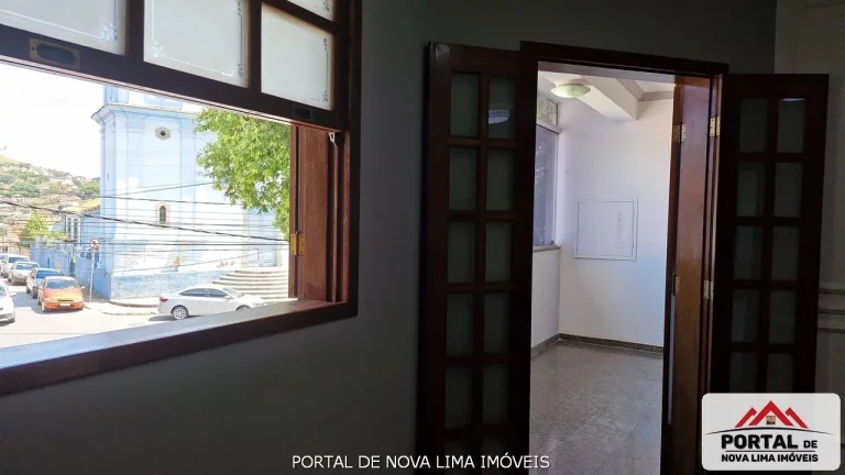Imagem Casa a venda em Nova Lima para morar e com ponto comercial para escritório!