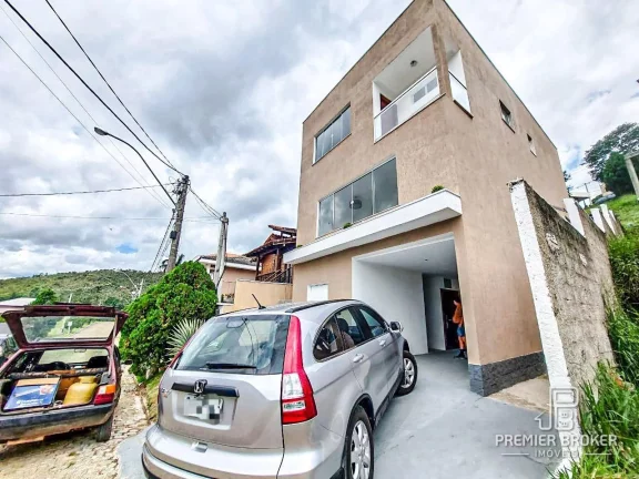 Imagem Casa à venda, 216 m² por R$ 800.000,00 - Albuquerque - Teresópolis/RJ