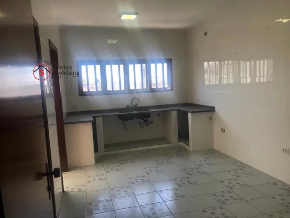 Imagem Excelente sobrado de 265 m localizado na região da Cidade Continental/ Parque São Lucas. O imóvel possui 4 dormitórios sendo 1 suíte, total de 3 banh