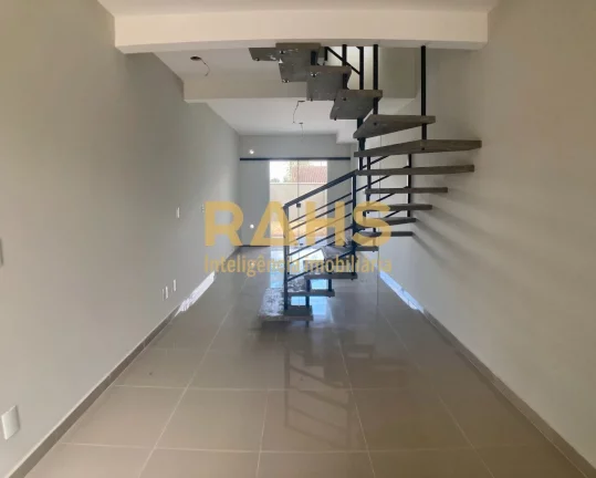 Imagem Excelente Sobrado Geminado com 2 Suítes no Bairro Vila Nova em Joinville/SC. O imóvel possui 76,18...