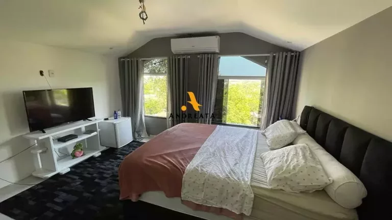 Imagem ESTRADA DOS BANDEIRANTES - Bosque dos Eucaliptos - linda casa 4 quartos
