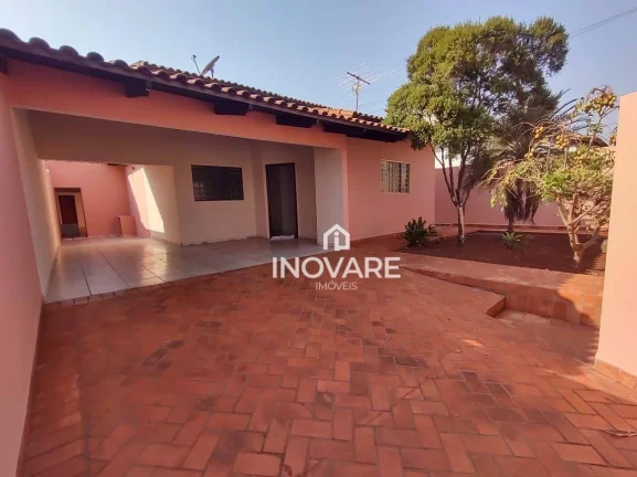 Imagem Casa com 3 dormitórios à venda, 230 m² por R$ 550.000,00 - Residencial Jardim Primavera - Itumbiara/GO