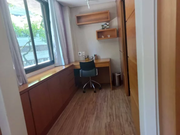 Imagem Apartamento No Cabral - 1 Por Andar - 500 m²