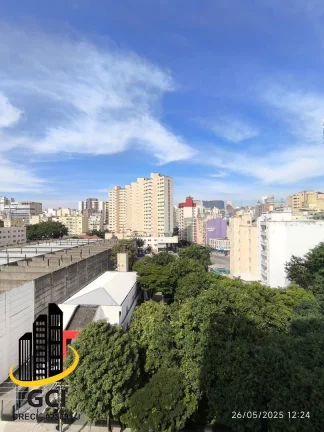 Apartamento com 01 dormitório e vaga de garagem