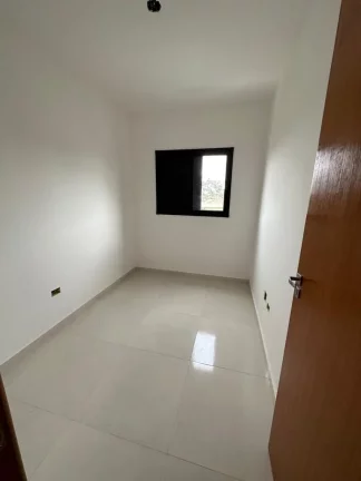 Imagem Imperdível: Apartamento sem condomínio à venda em Santo André-SP, Jardim Alvorada! 2 quartos, 1 banheiro, 1 vaga de garagem.