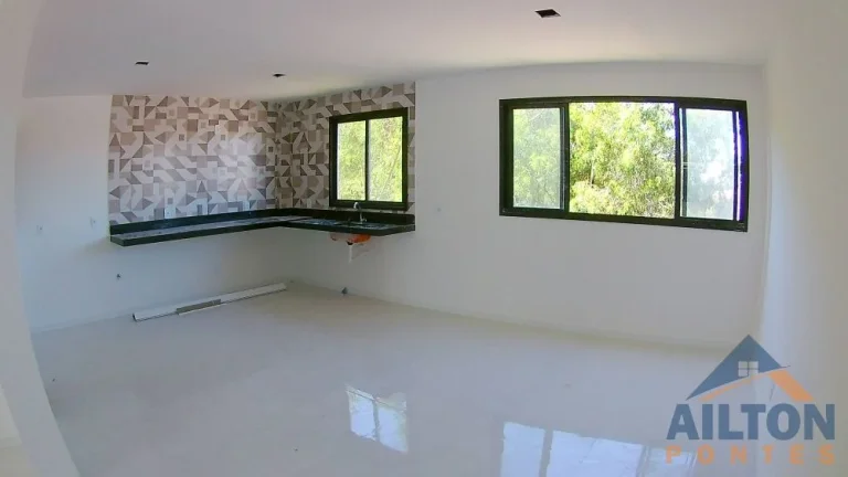 Imagem Casa Duplex com 3 Dormitórios à Venda em Nova Guarapari - Guarapari/ES