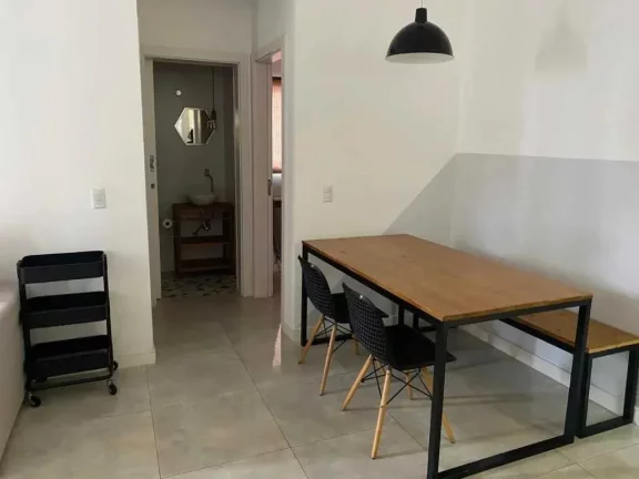Imagem Apartamento mobiliado com 2 suítes e 2 vagas de garagem em Morretes, Itapema/SC