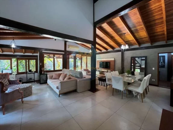 Imagem Casa em Condomínio a Venda no bairro Granja Viana - Carapicuíba, SP