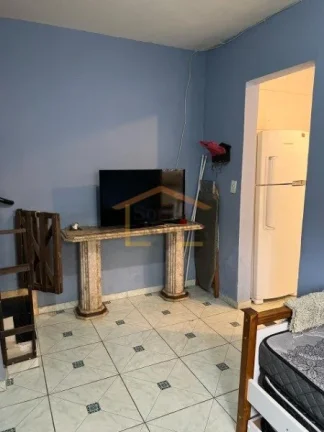 Imagem Casa térrea com edícula e área gourmet, implantada em terreno de 150m², com 200m² de área cons...