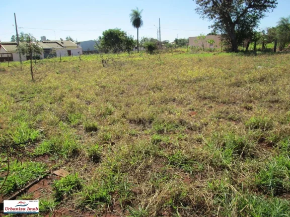 Imagem 2 Terrenos Juntos à Venda no Asfalto no Jardim Lagoa Dourada, 900m2