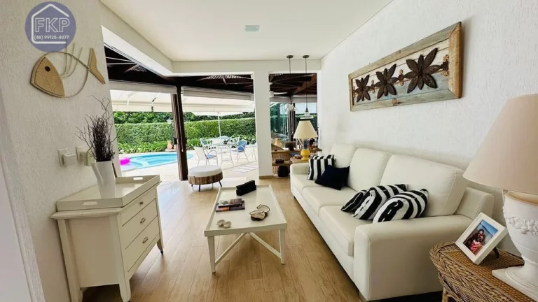 Imagem Casa Alto Padrão 4 dormitórios!