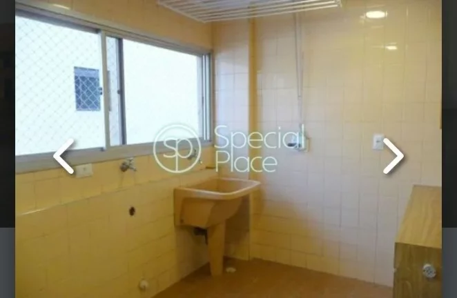 Imagem Apartamento com 241m²,03 dormitórios, 03 suítes, 04 banheiros, 03 vagas de garagem. Prédio com l...