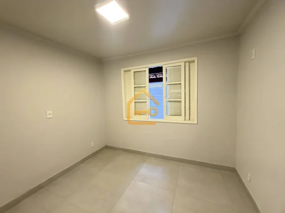 Imagem Casa à venda com 3 quartos, 2 banheiros, Jd Santa Maria, Jacareí SP