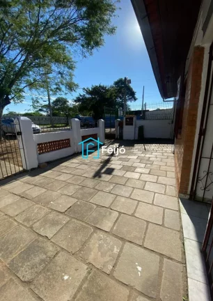 Imagem Casa 3 dormitórios com pátio e garagem - Restinga Nova