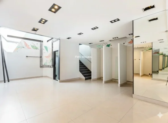 Imagem Excelente oportunidade de locação: Loja Comercial de Alto Padrão em Moema, São Paulo - 10 salas, 4 banheiros, 4 vagas, 200m² de área.