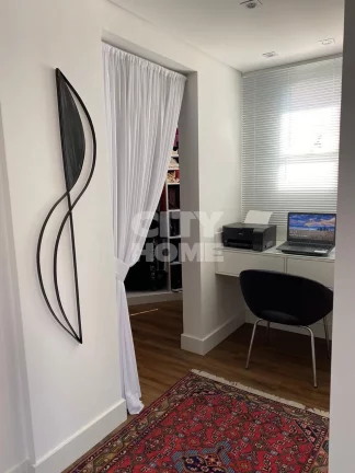 Imagem Apartamento de 116m² no Brooklin, totalmente reformado com living para 3 ambientes, sacada, lavabo,...