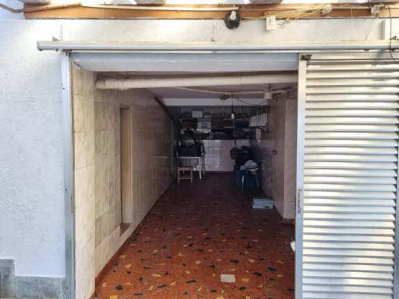 Imagem Casa com 192 m² 2 Dormitorios sendo 2 Banheiros e 4 Vagas de Gargens