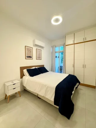 Imagem Imperdível: Apartamento à venda no Leblon, Rio de Janeiro - 2 quartos, 1 suíte, 1 sala, 2 banheiros, 70m² de área!