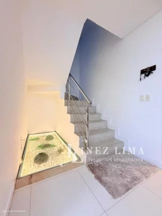 Imagem Casa Alto Padrão para Temporada em Porto Belo, pereque, 5 dormitórios, 4 suítes, 5 banheiros, 2 vagas