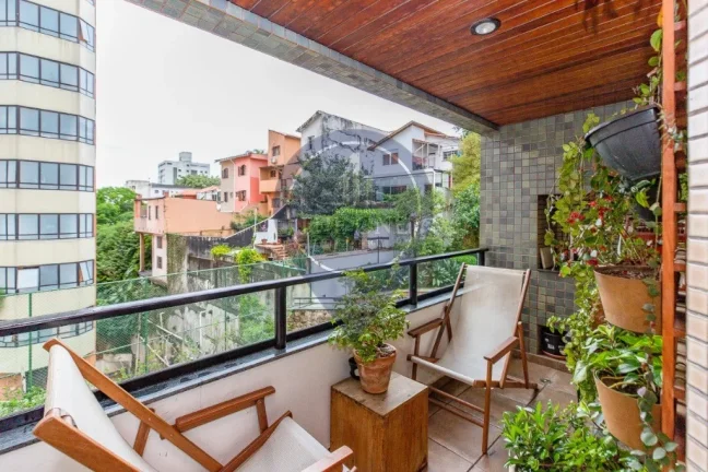 Imagem Luxuoso apartamento de 3 quartos e 3 suítes na Vila Mariana, SP - 205m², 2 salas, 4 banheiros, 3 vagas de garagem!