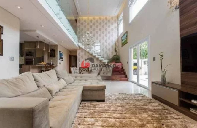 Imagem Sobrado à venda 4 Quartos, 3 Suites, 4 Vagas, 260M², Jardim São Caetano, São Caetano do Sul - SP
