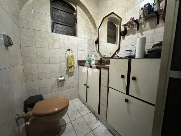 Imagem Casa com 4 quartos e 6 banheiros à Venda, 347 m² por R$ 1.100.000