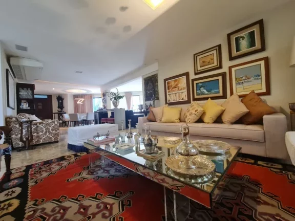 Imagem A 5ª Avenida Imóveis apresenta este charmoso apartamento, com 3 Suites, 04 salas 192,92m2 de área, localizado no bairro da Barra, próximo ao farol