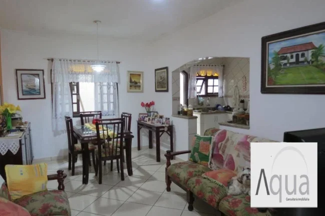 Imagem Casa para Venda em Itanhaém, Jardim Jamaica, 3 dormitórios, 1 suíte, 2 banheiros, 4 vagas