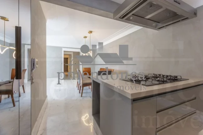 Imagem Apartamento à Venda em Perdizes todo reformado com 3 quartos e 2 vagas, 120m²
