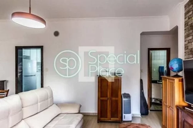 Imagem São 115m² de área privativa, dois dormitórios ( 1 suíte ) e 1 vaga na garagem. Living espaçoso...