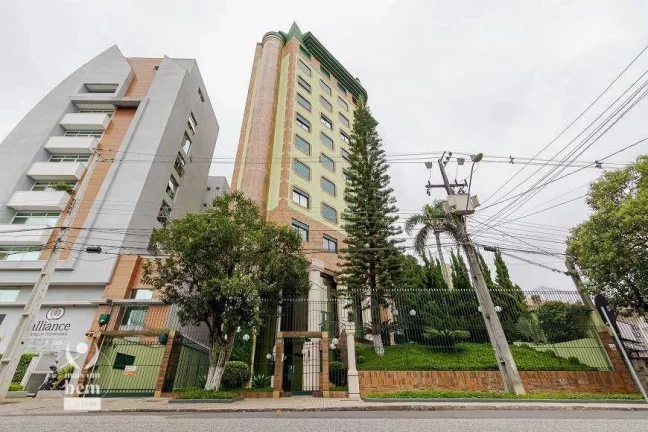 Imagem Apartamento com 149 m², 3 quartos (1 suíte com hidromassagem), 2 vagas de garagem à venda por R$ 1.090.000 - Centro - Curitiba/PR