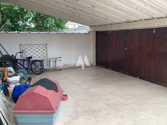 Imagem Sobrado 100% Reformado, 168m², 3 Dormitórios sendo 2 suítes , 2 vagas de garagem e no bairro do Boqueirão