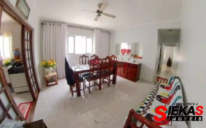 Imagem Imóvel de alto padrão com 3 quartos, 1 suite e 4 vagas de garagem no bairro Carrão, São Paulo-SP.