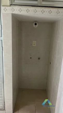 Imagem Sobrado Padrão com 100m² com 3 dorms, 1 vaga coberta, quintal em localização privilegiada no Sacomã/Zsul
