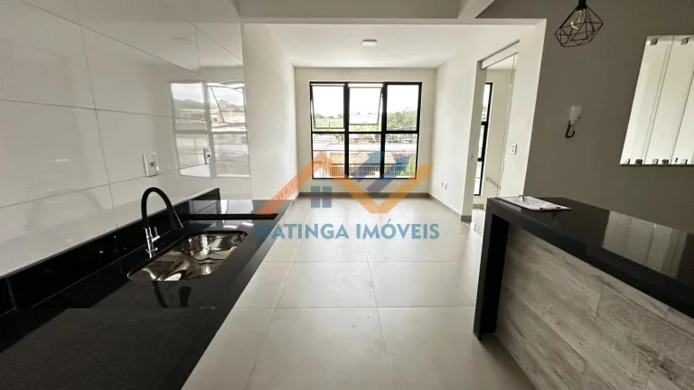 Imagem Casa com 3 quartos e 2 vagas de garagem no Imbaúbas