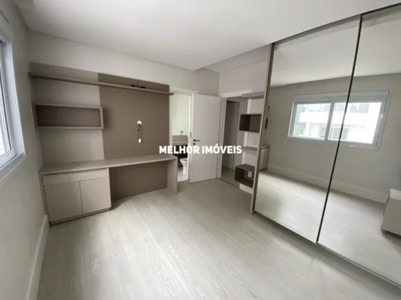 Imagem Apartamento Frente Mar à venda semi mobiliado com 4 suítes, no centro de Balneário Camboriú