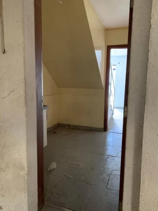 Imagem Vendo galpão em Ramos com 550m2 aceita financiamento bancário