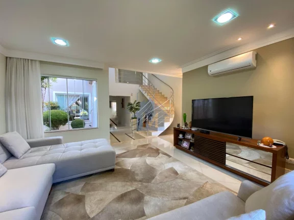 Sobrado no Cond. Castel Franco, Condomínio Fechado na Região Central de Foz!