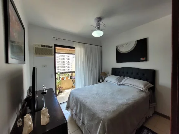 Imagem ASTÚRIAS – UMA QUADRA DA PRAIA, MARAVILHOSO APTO COM 124 M² ÚTEIS, 01 VAGA DE GARAGEM NO PRÉDIO, PISCINA E SALÃO DE JOGOS E FESTAS.