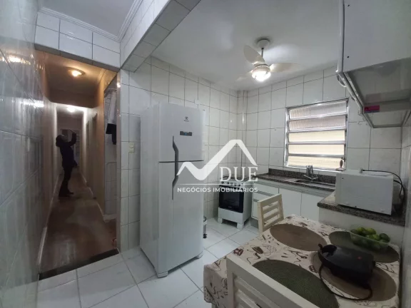Imagem Apartamento com 2 dormitórios de frente, no 1 andar com varanda e vaga suficiente e livre, à venda, 70 m² por R$ 340.000 - Boqueirão - Santos/SP