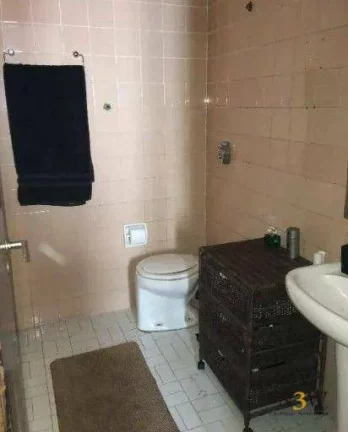Imagem Casa à venda no Parque Continental São Paulo SP com 3 dormitórios (1 suíte), escritório, 4 vagas de garagem e amplo quintal