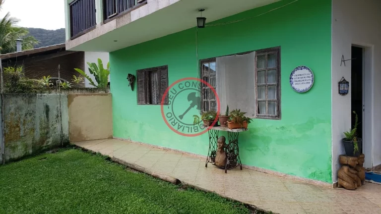 Imagem CASA TERREA COM 2 QUARTOS AMPLO JARDIM EM BOIÇUCANGA