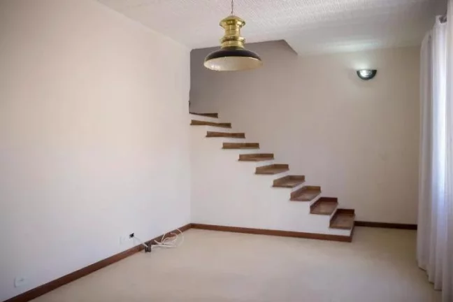 Imagem Sobrado para Venda em São Caetano do Sul / SP no bairro Nova Gerty