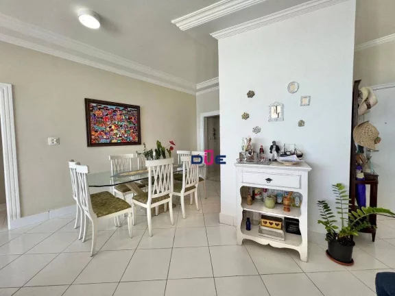 Imagem Apartamento com 3 suítes à venda, de frente para o mar, na Praia das Pitangueiras - Guarujá/SP
