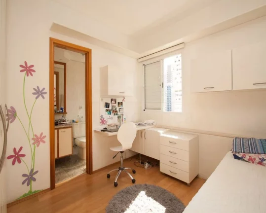 Imagem Excelente apartamento, 1 por andar com 189m², a venda em Pinheiros.
