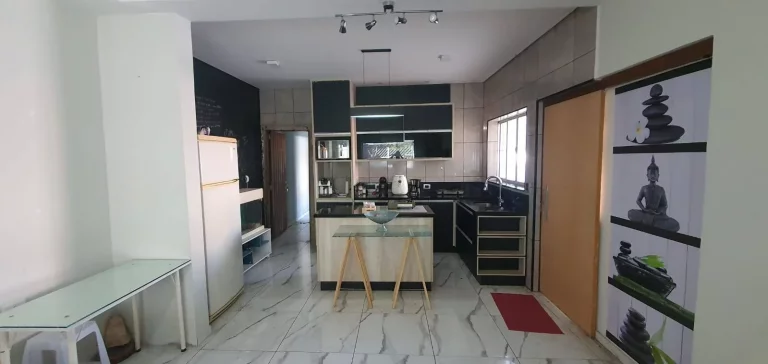 Imagem Casa Terrea Reformada com 111m² 2 Dormitorios e 5 Vagas de Garagens