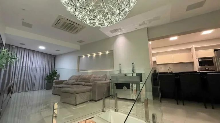 Imagem Cobertura duplex mobiliado com 4 dormitórios sendo 4 suítes e 5 vagas em Balneário Camboriú/SC