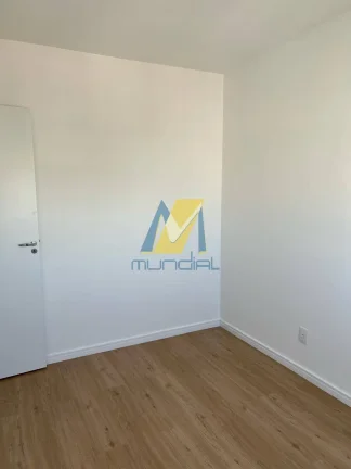 Imagem Apartamento moderno com suíte, 2 vagas soltas e sacada envidraçada