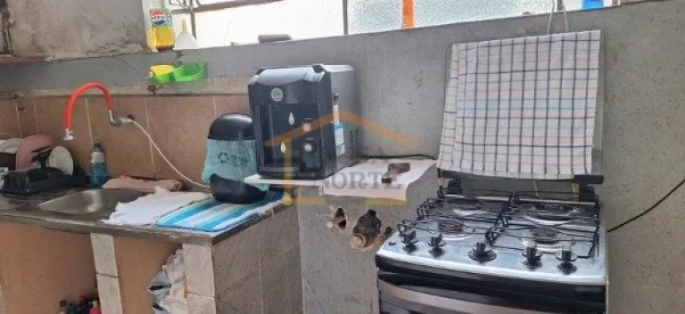 Imagem Sobrado com 170m², muito bem distribuído, 3 dormitórios, 2 banheiros, sala de estar aconchegante,...