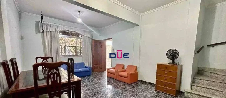 Imagem Sobrado com 3 dormitórios à venda, 206 m² por R$ 1.060.000 - Embaré - Santos/SP